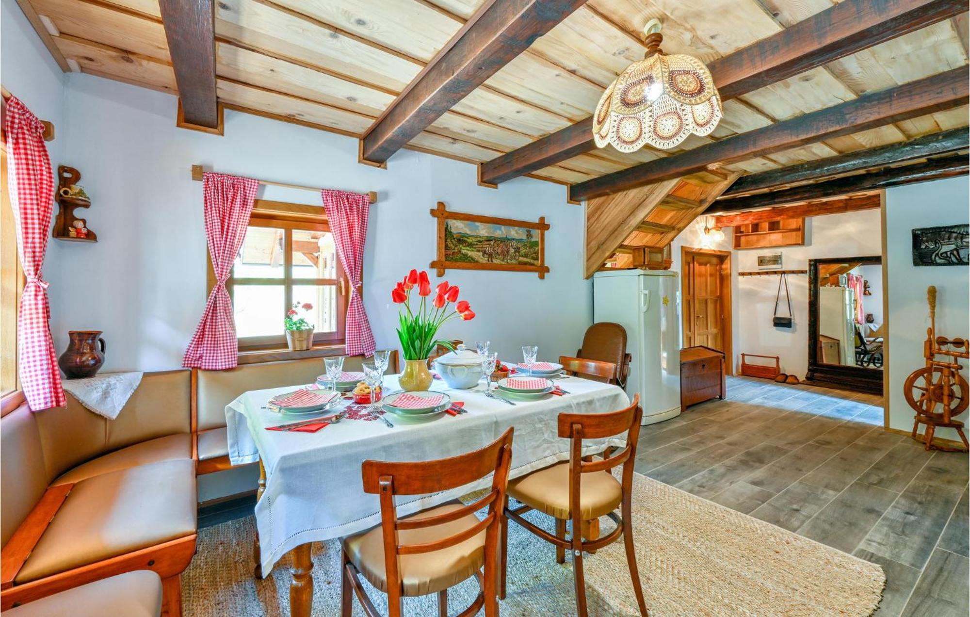 Pet Friendly Home In Varazdin Breg With Jacuzzi Bagian luar foto